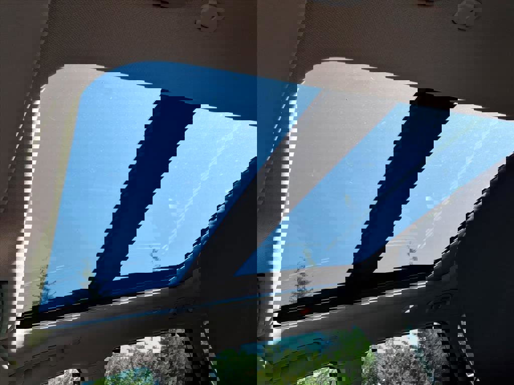 Used 2023 Nissan Rogue SV w/ SV Premium Package image 9