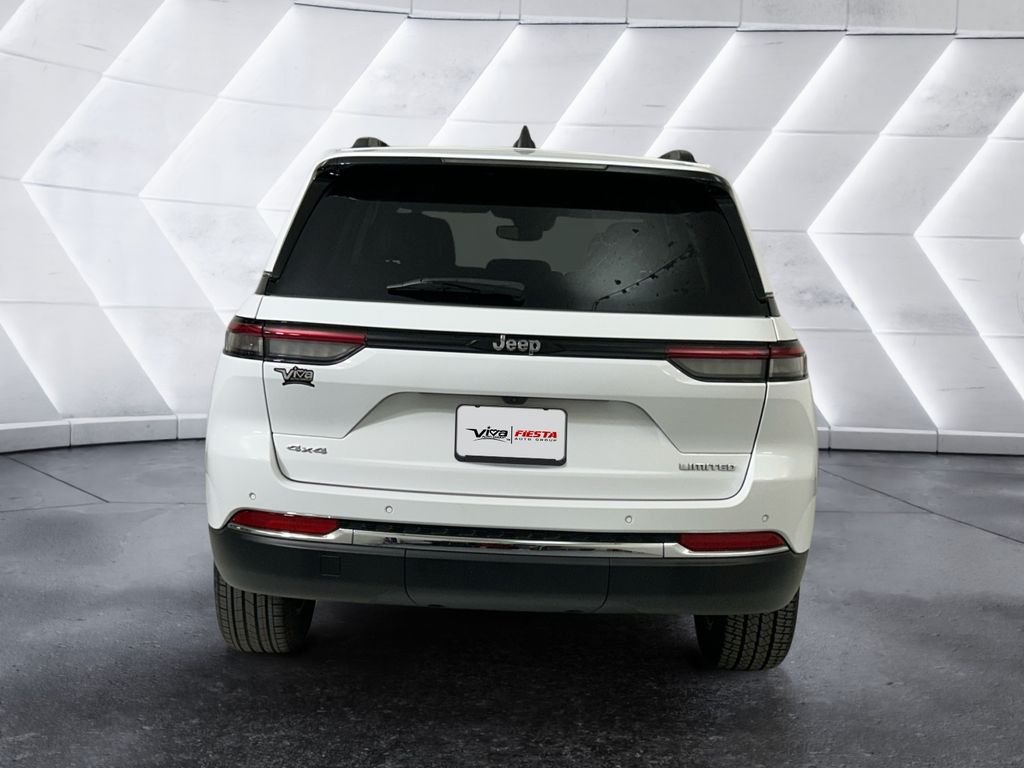 Used 2023 Jeep Grand Cherokee Limited AWD/4WD image 5