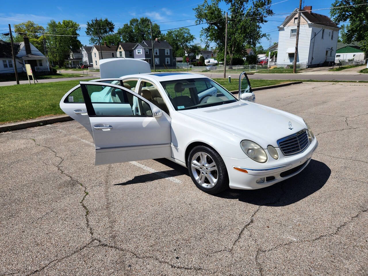Used 2004 Mercedes-Benz E 500 Sedan image 24