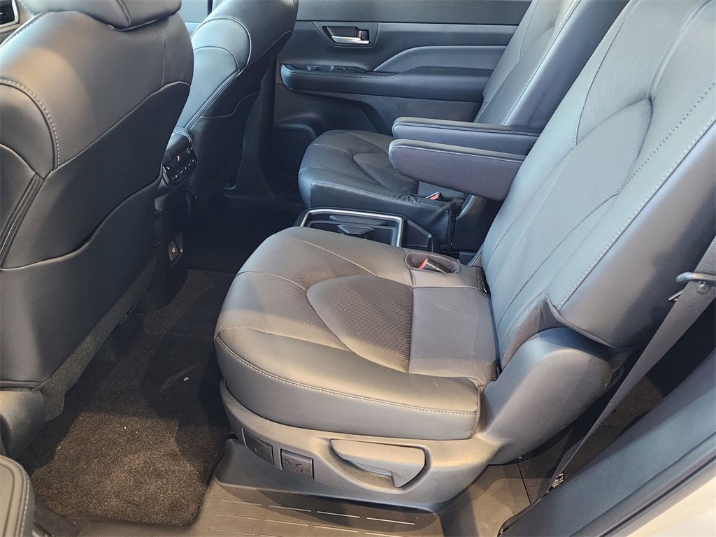 New 2026 Toyota Grand Highlander Limited image 10
