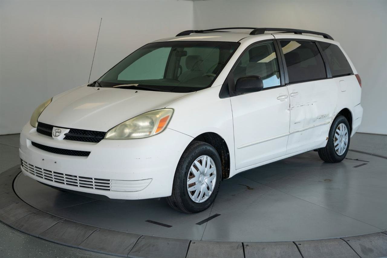 Used 2004 Toyota Sienna CE FWD image 3
