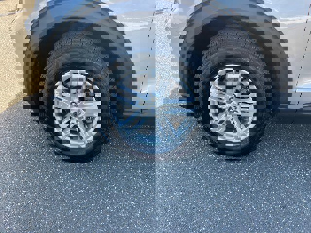 Certified 2021 Ford Explorer XLT w/ Equipment Group 202A image 28