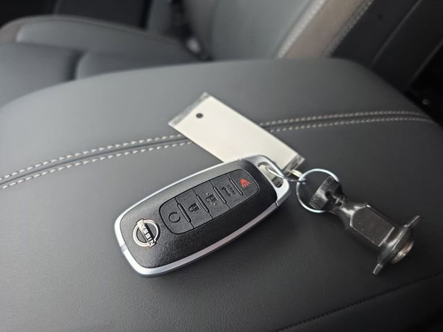 New 2025 Nissan Pathfinder SL image 30