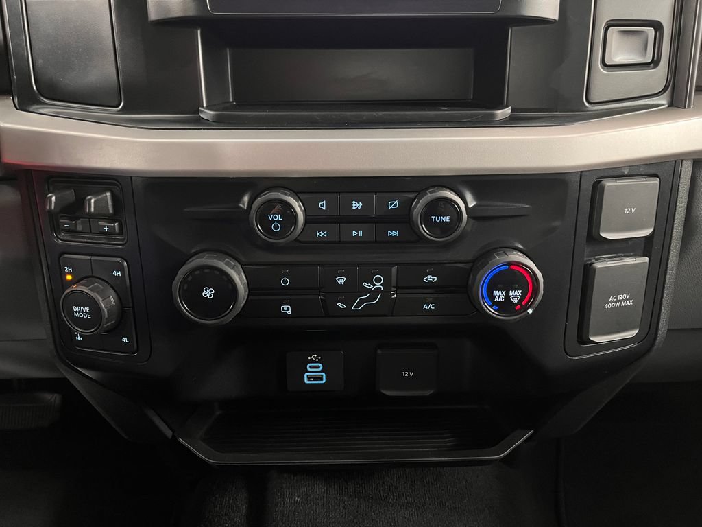 Used 2024 Ford F350 XLT w/ FX4 Off-Road Package AWD/4WD image 18