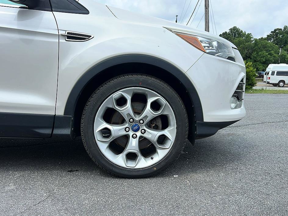 Used 2013 Ford Escape Titanium AWD/4WD image 23