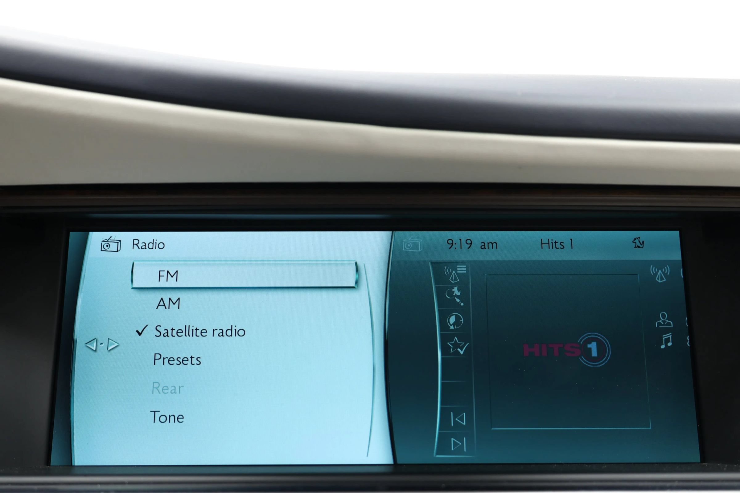 Used 2015 Rolls-Royce Ghost RWD image 27