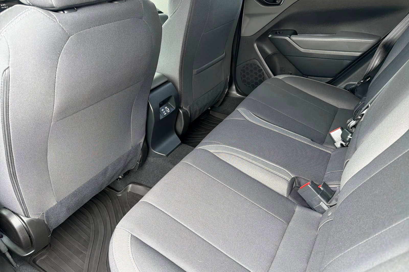 Used 2025 Subaru Crosstrek 2.0i Premium w/ Crosstrek Mirror Package AWD/4WD image 12