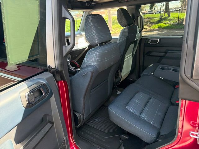 Used 2025 Ford Bronco Heritage Edition AWD/4WD image 40