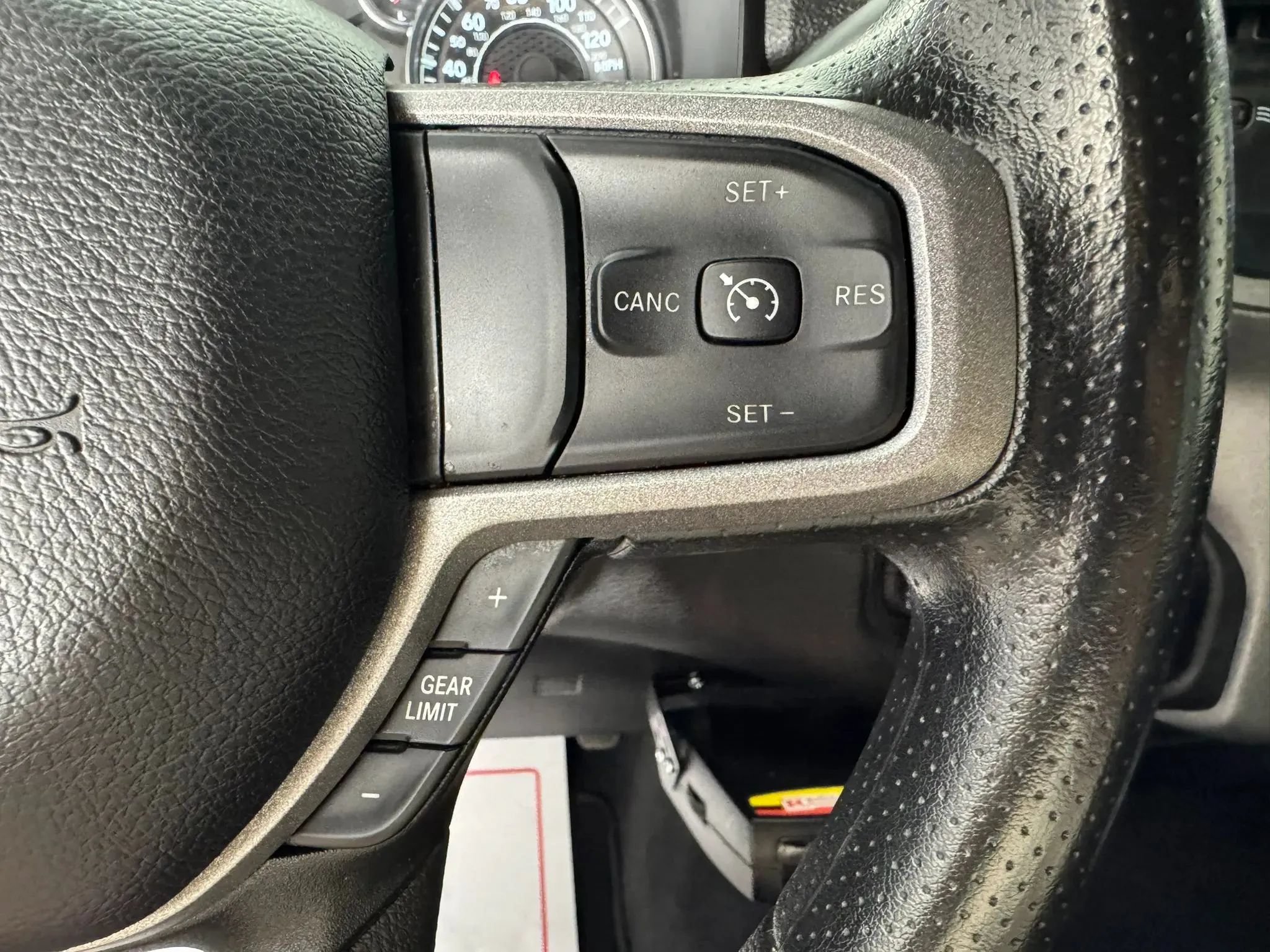 Used 2024 RAM 3500 Tradesman w/ Chrome Appearance Group AWD/4WD image 16