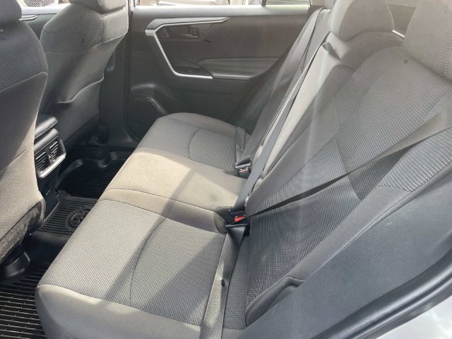 Used 2023 Toyota RAV4 LE AWD/4WD image 17
