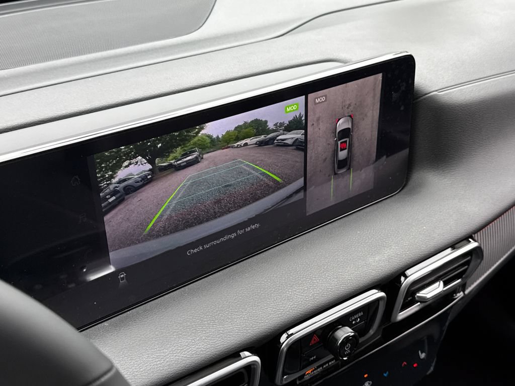 New 2026 Nissan Sentra SR w/ SR Premium Package FWD image 12