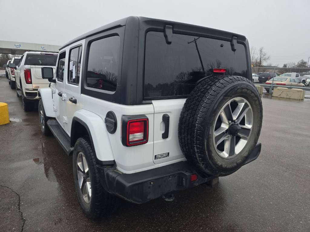 Used 2022 Jeep Wrangler Unlimited Sahara w/ Cold Weather Group image 4
