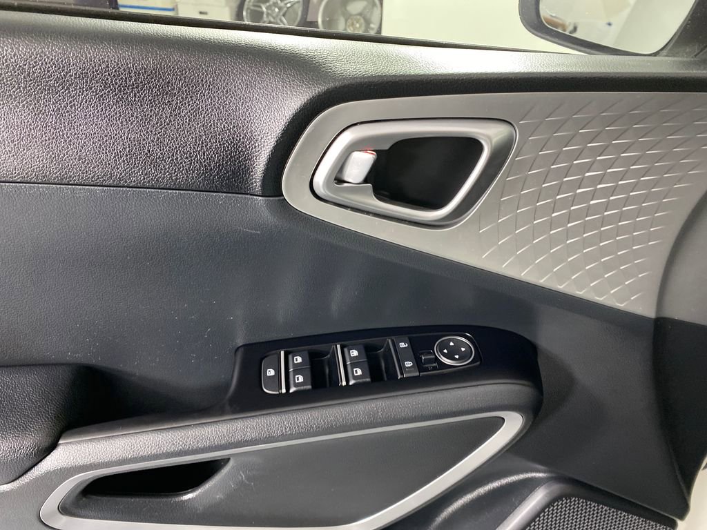 Certified 2023 Kia Soul S image 11