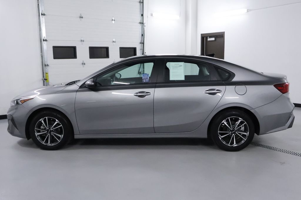 Used 2024 Kia Forte LXS image 4