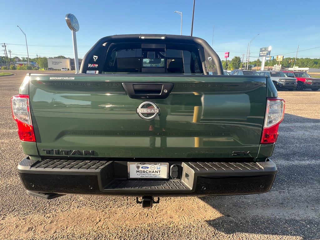 Used 2024 Nissan Titan SV w/ SV Bronze Edition Package RWD image 8