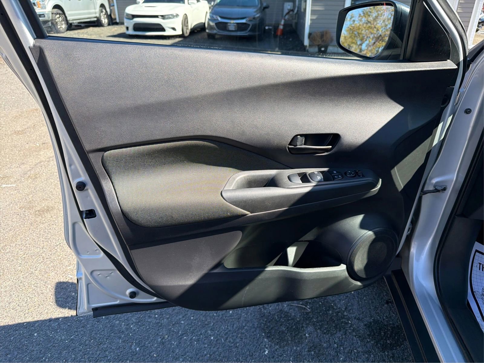 Used 2018 Nissan Kicks S image 21