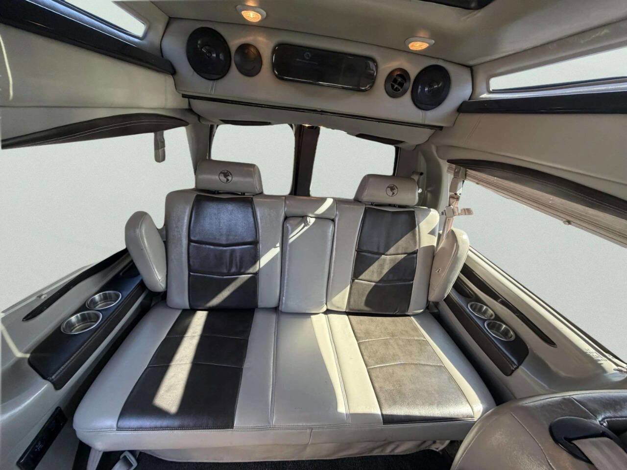 Used 2021 Chevrolet Express 2500 LS w/ Enhanced Convenience Package image 27