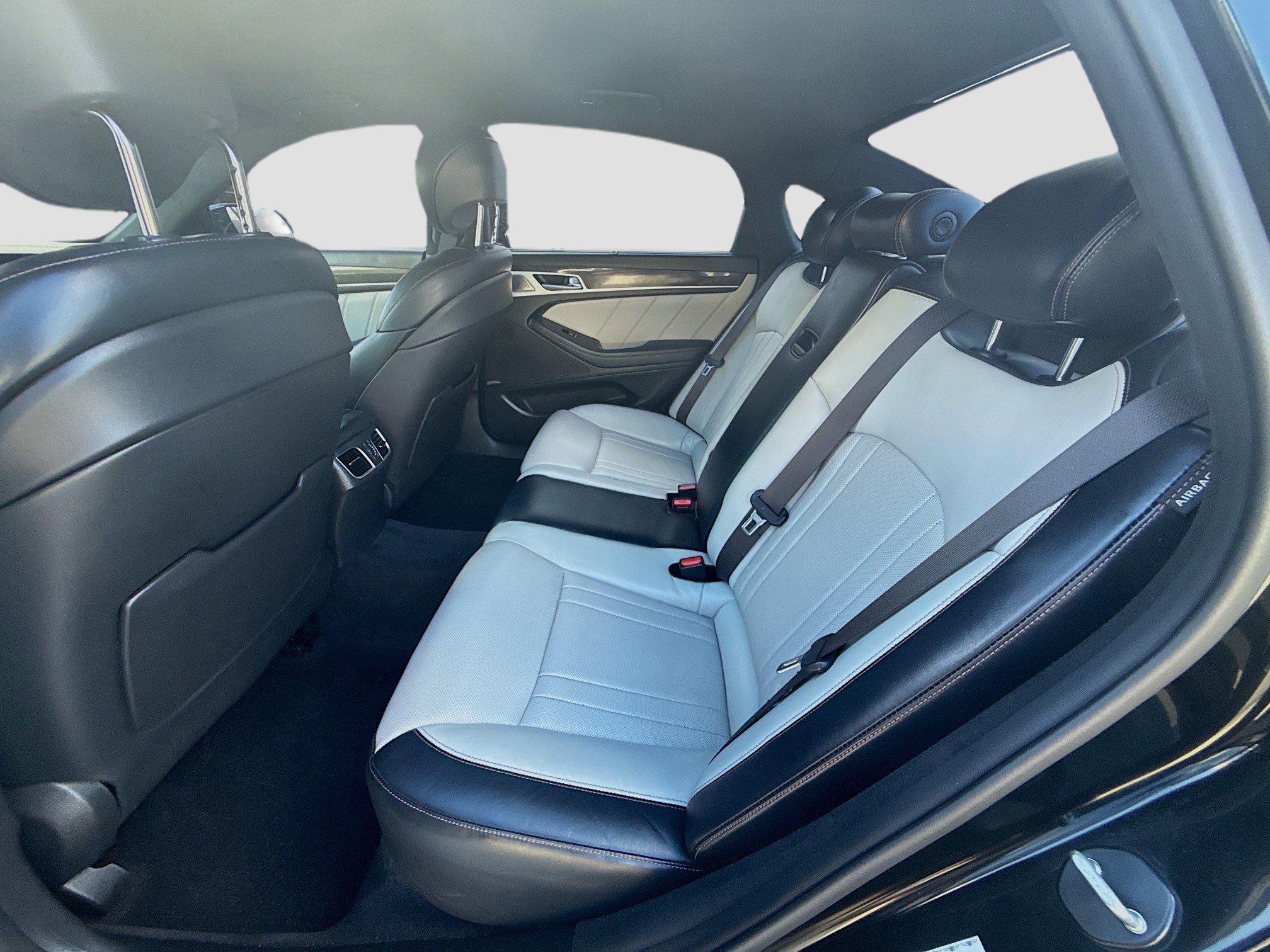 Used 2018 Genesis G80 3.3T Sport image 24