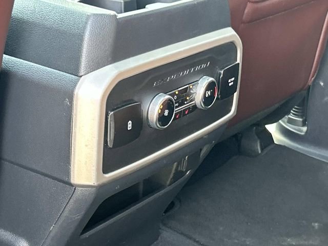 Used 2024 Ford Expedition Limited image 18