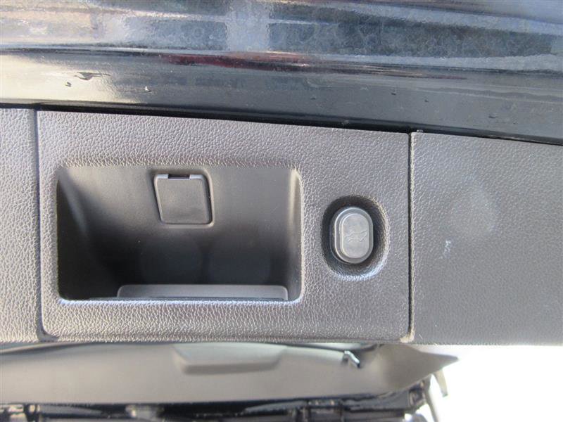 Used 2015 Cadillac Escalade ESV Premium AWD/4WD image 8