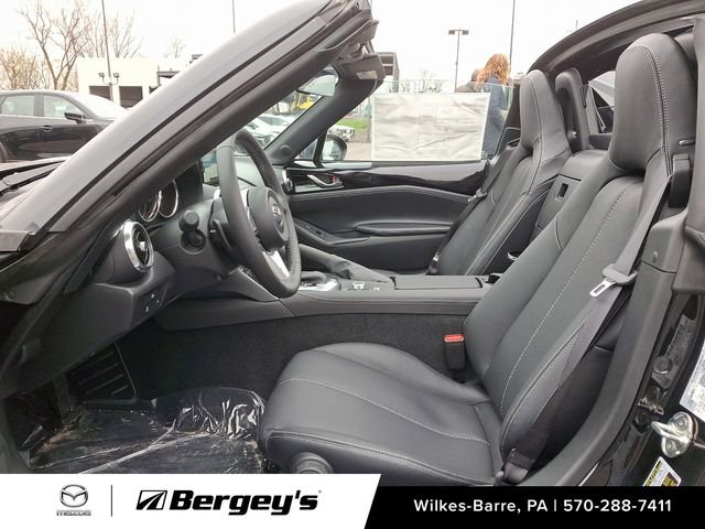 Used 2024 MAZDA MX-5 Miata RF Grand Touring RWD image 8