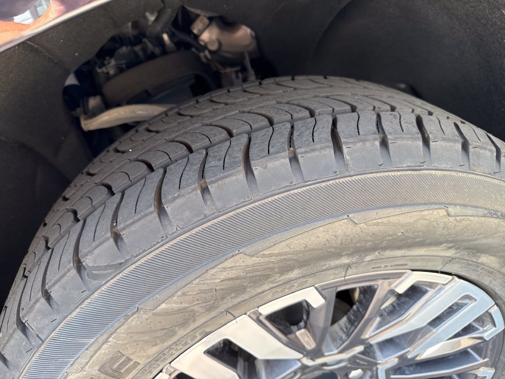 Certified 2025 Chevrolet Tahoe Z71 AWD/4WD image 34