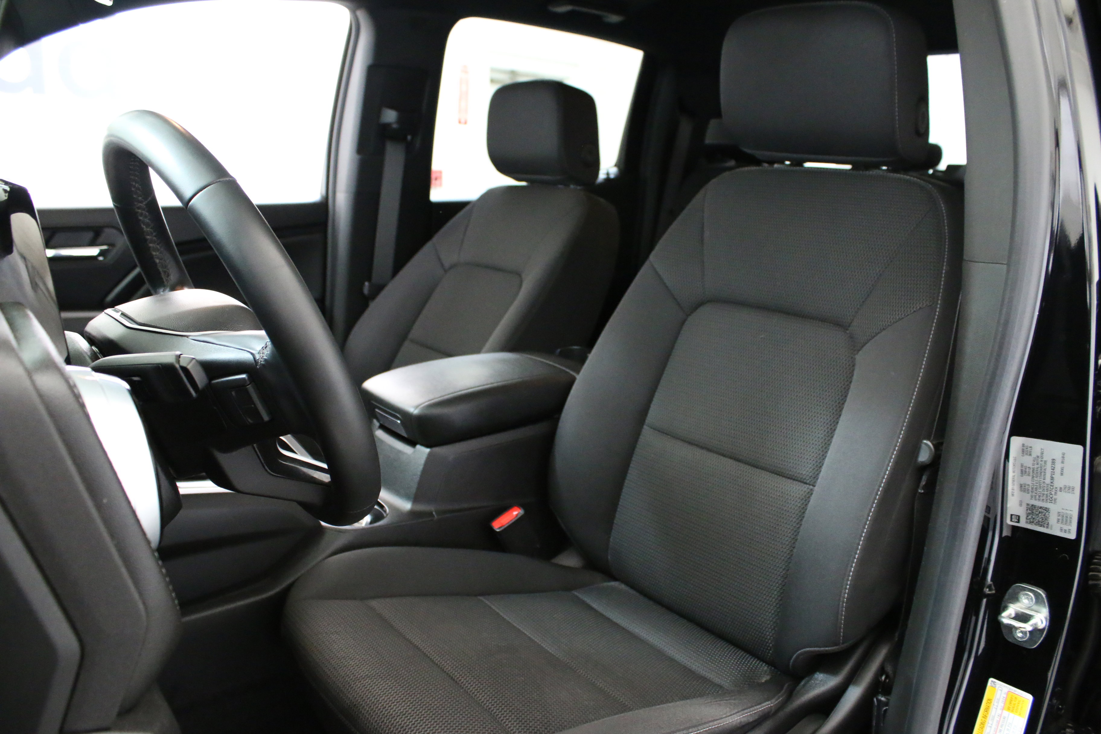 Used 2023 Chevrolet Colorado LT w/ LT Convenience Package AWD/4WD image 23