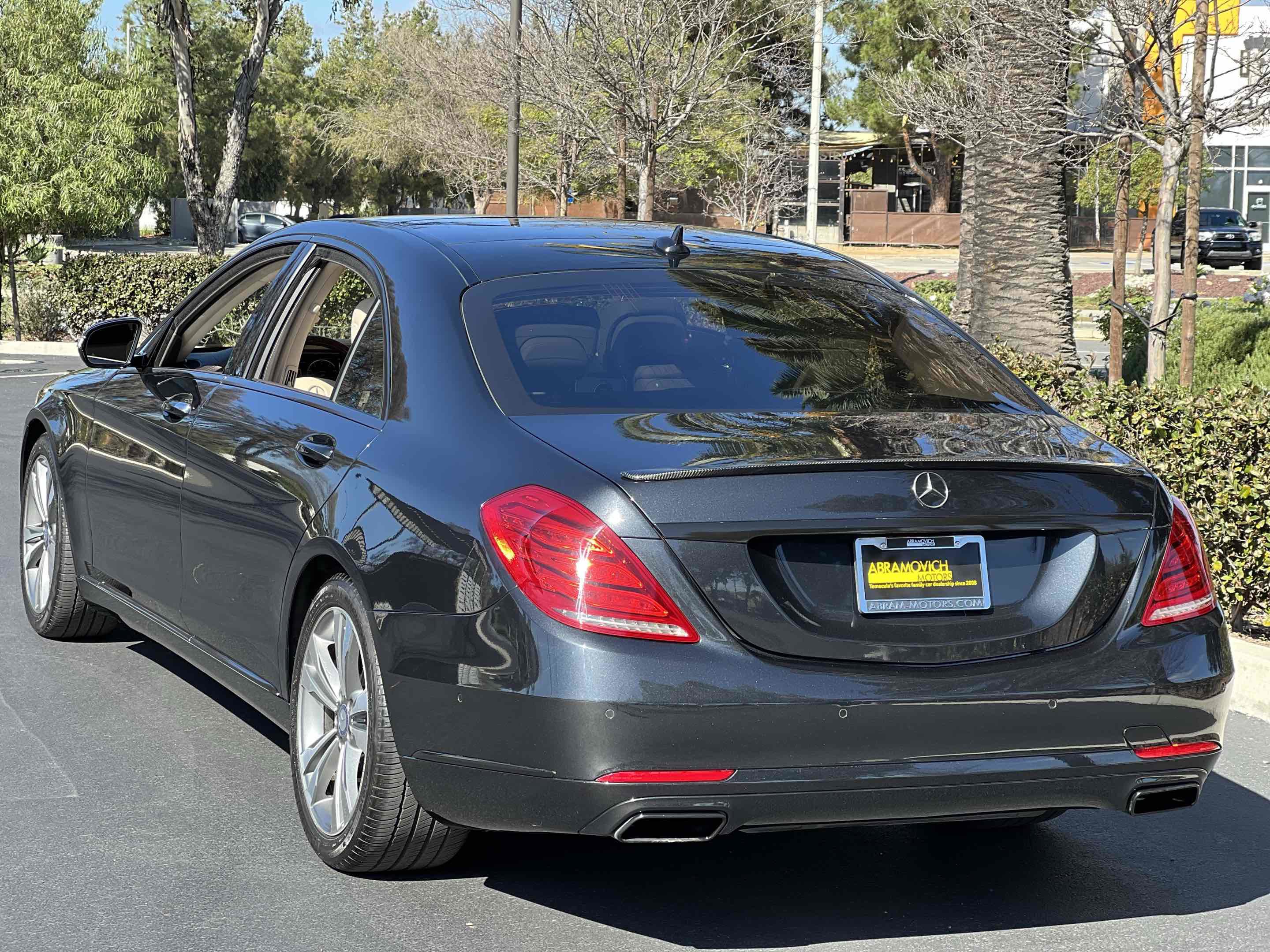 Used 2014 Mercedes-Benz S 550 Sedan image 25