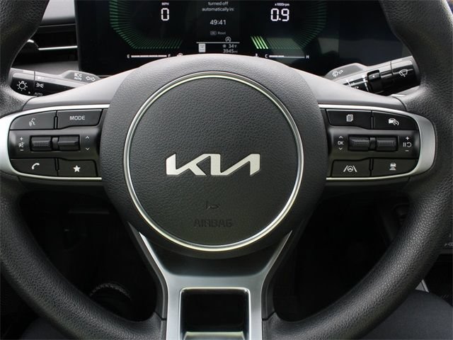 New 2025 Kia K5 LXS FWD image 9