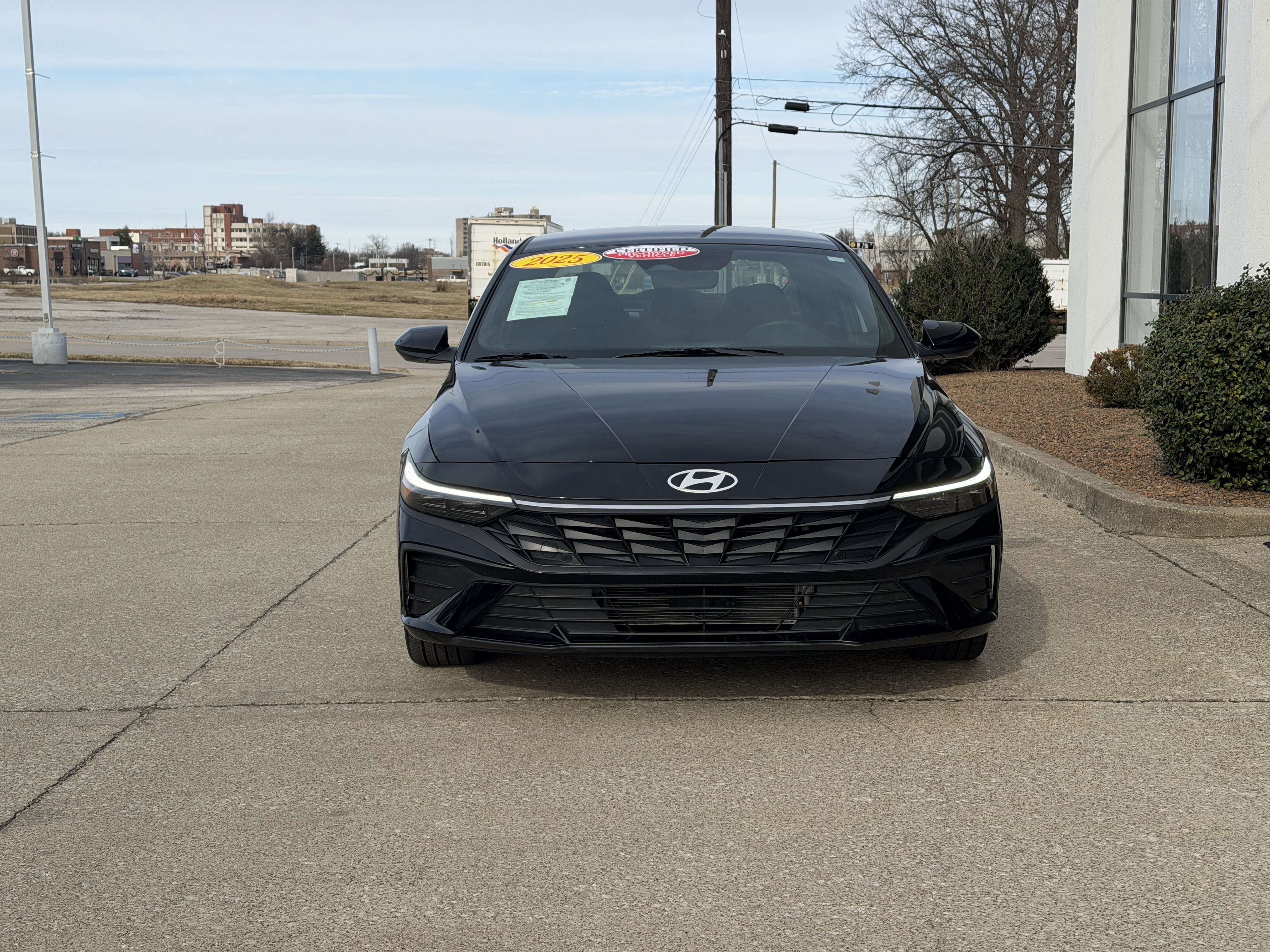 Certified 2025 Hyundai Elantra SEL image 12