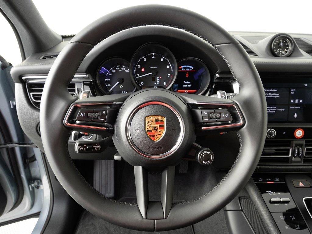 New 2026 Porsche Macan image 9