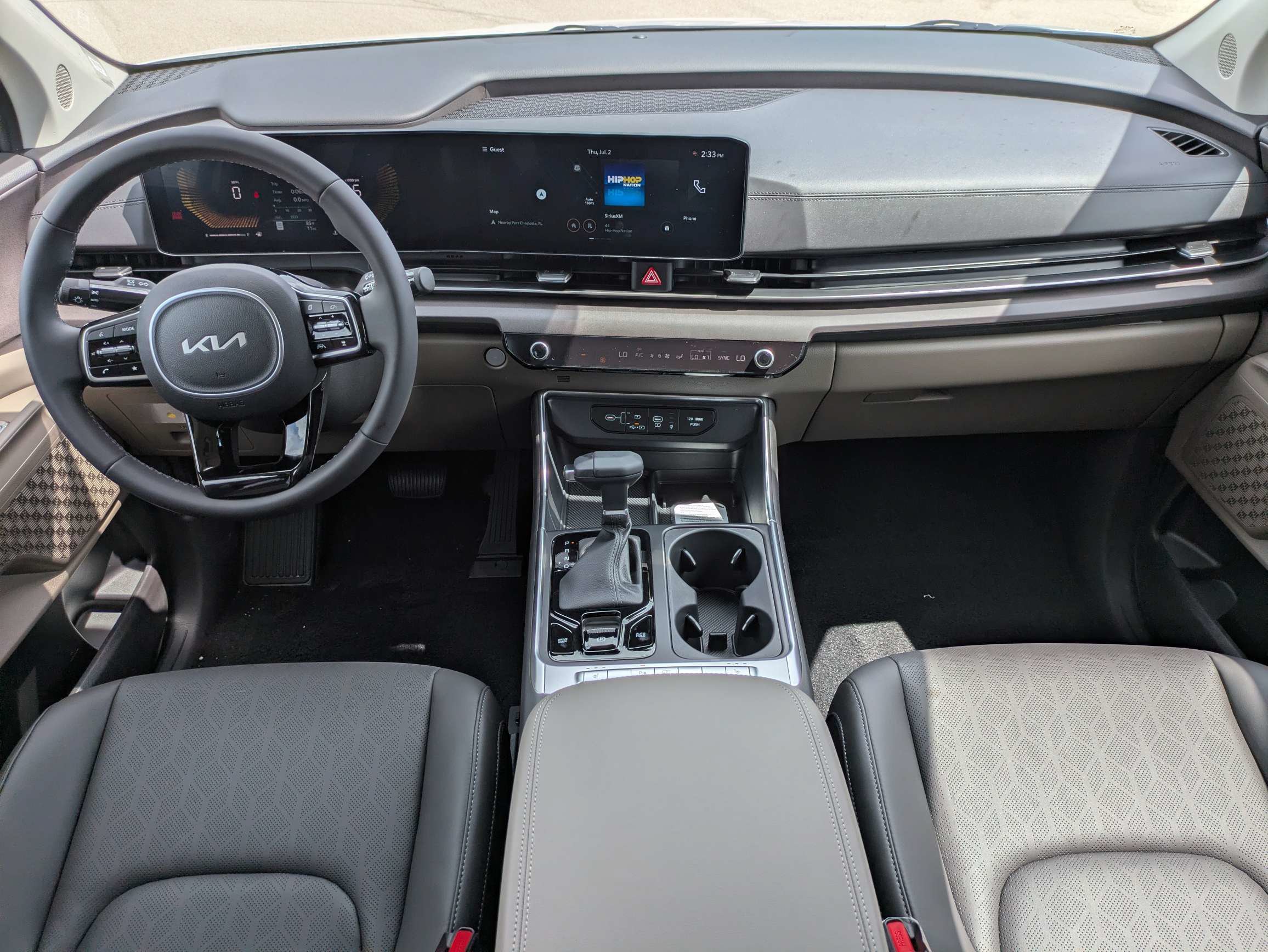 New 2026 Kia Carnival EX FWD image 17