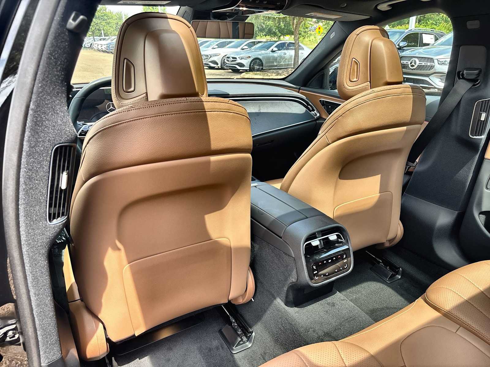 New 2026 Mercedes-Benz E 350 4MATIC Sedan image 18