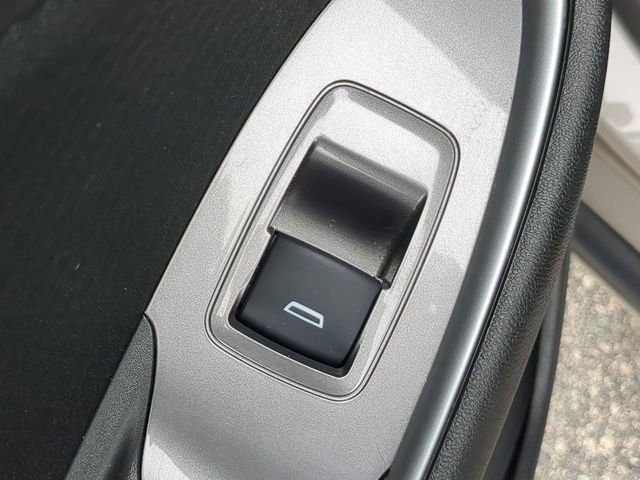 Used 2025 Chevrolet Malibu LT image 31