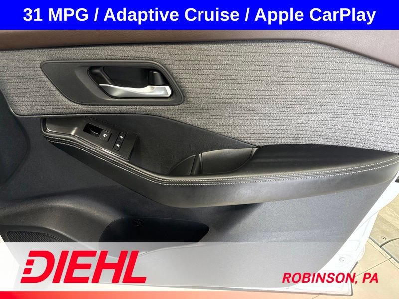 Used 2023 Nissan Rogue SV AWD/4WD image 14