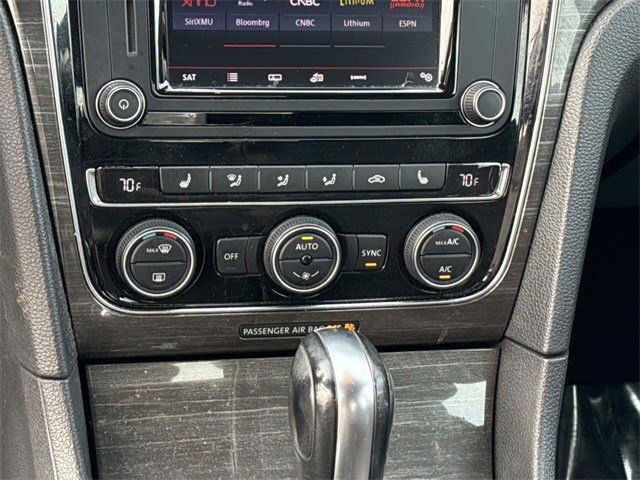 Used 2017 Volkswagen Passat 1.8T SE image 22