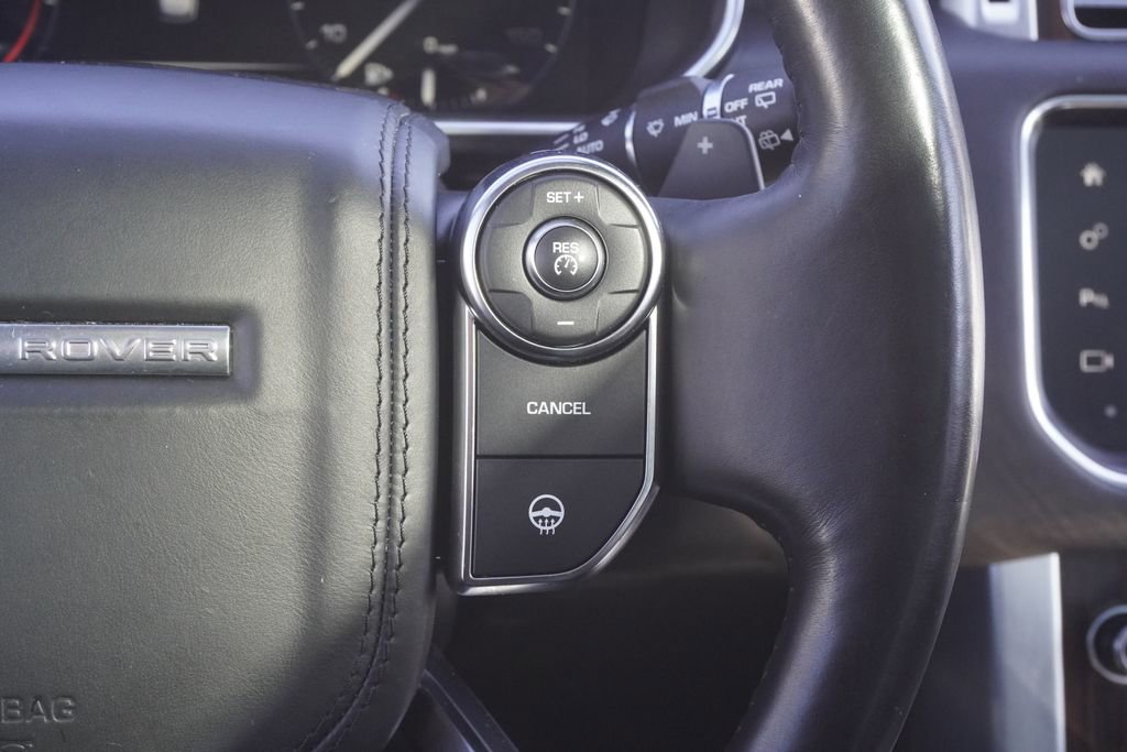Used 2016 Land Rover Range Rover HSE image 13