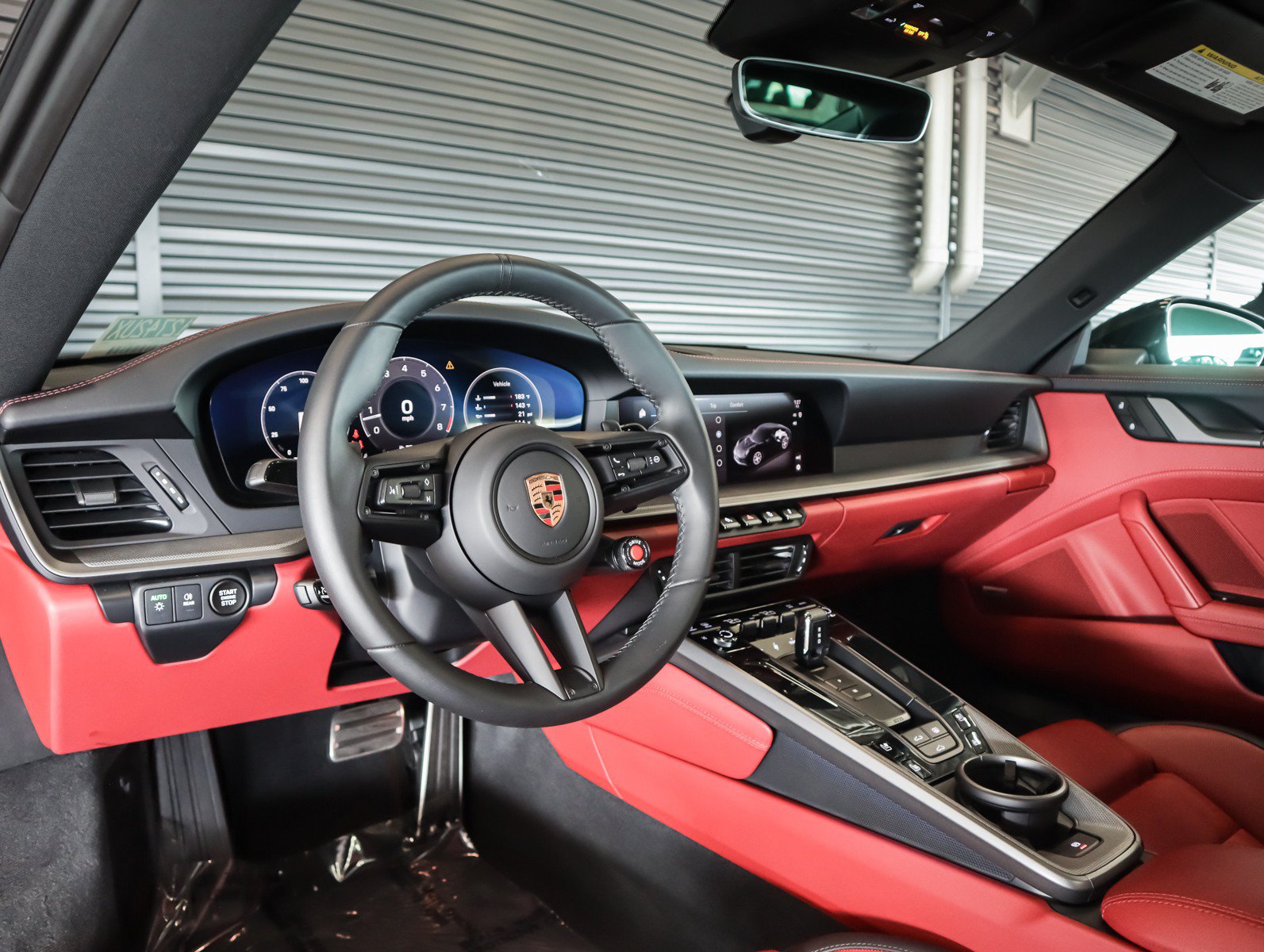 Certified 2025 Porsche 911 Carrera RWD image 4