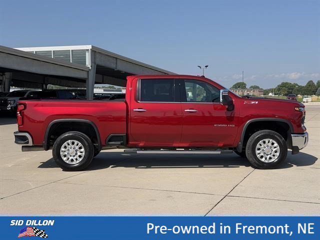 Used 2025 Chevrolet Silverado 2500 LTZ w/ LTZ Premium Package AWD/4WD image 3