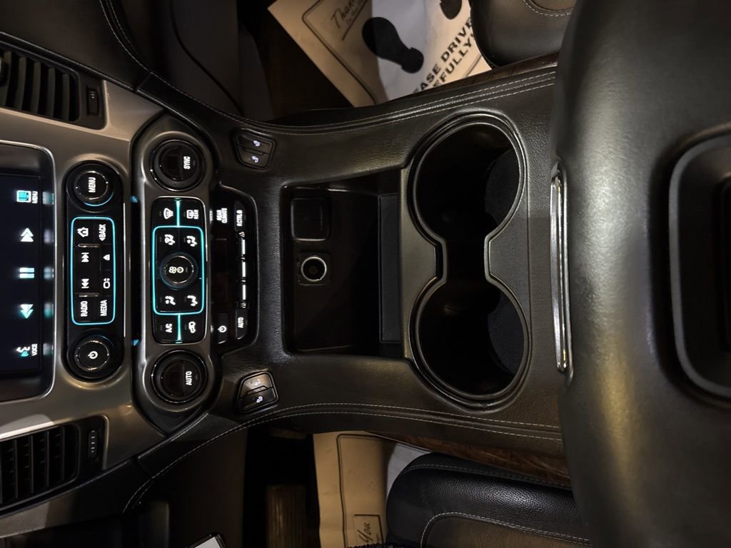 Used 2015 Chevrolet Suburban LT AWD/4WD image 33