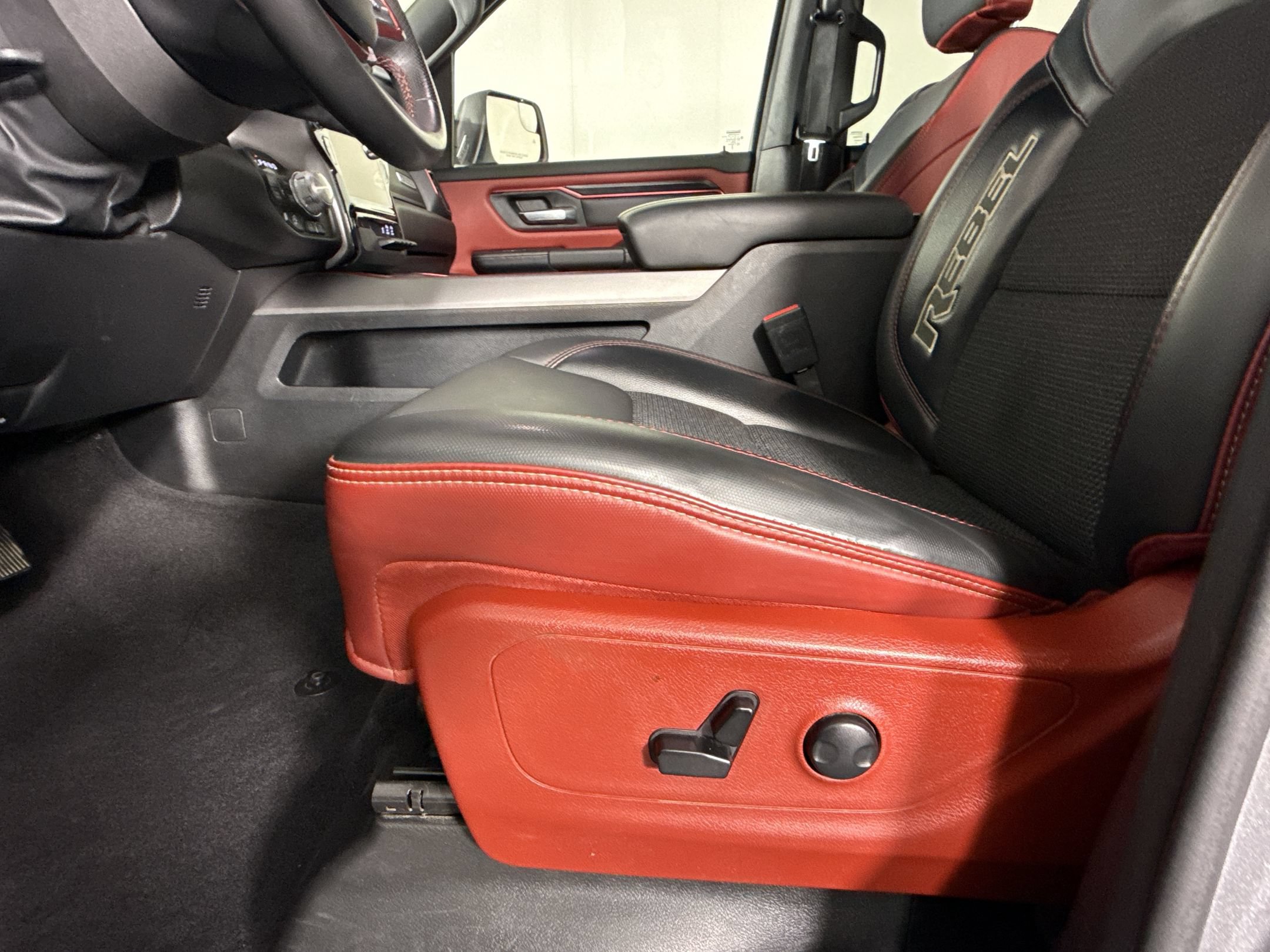 Used 2025 RAM 1500 Rebel w/ Rebel Level 1 Equipment Group AWD/4WD image 14