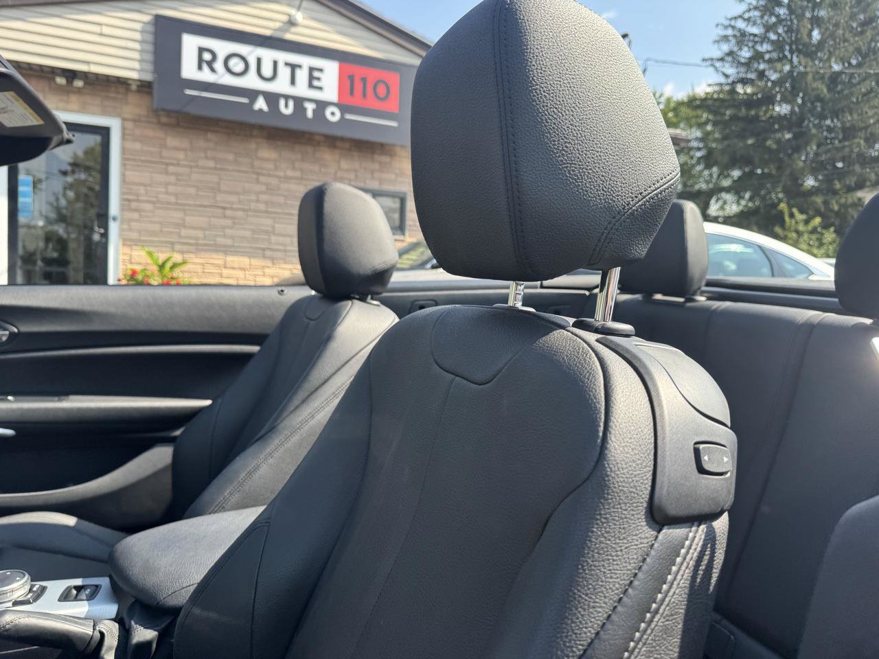 Used 2015 BMW M235i Convertible RWD image 24