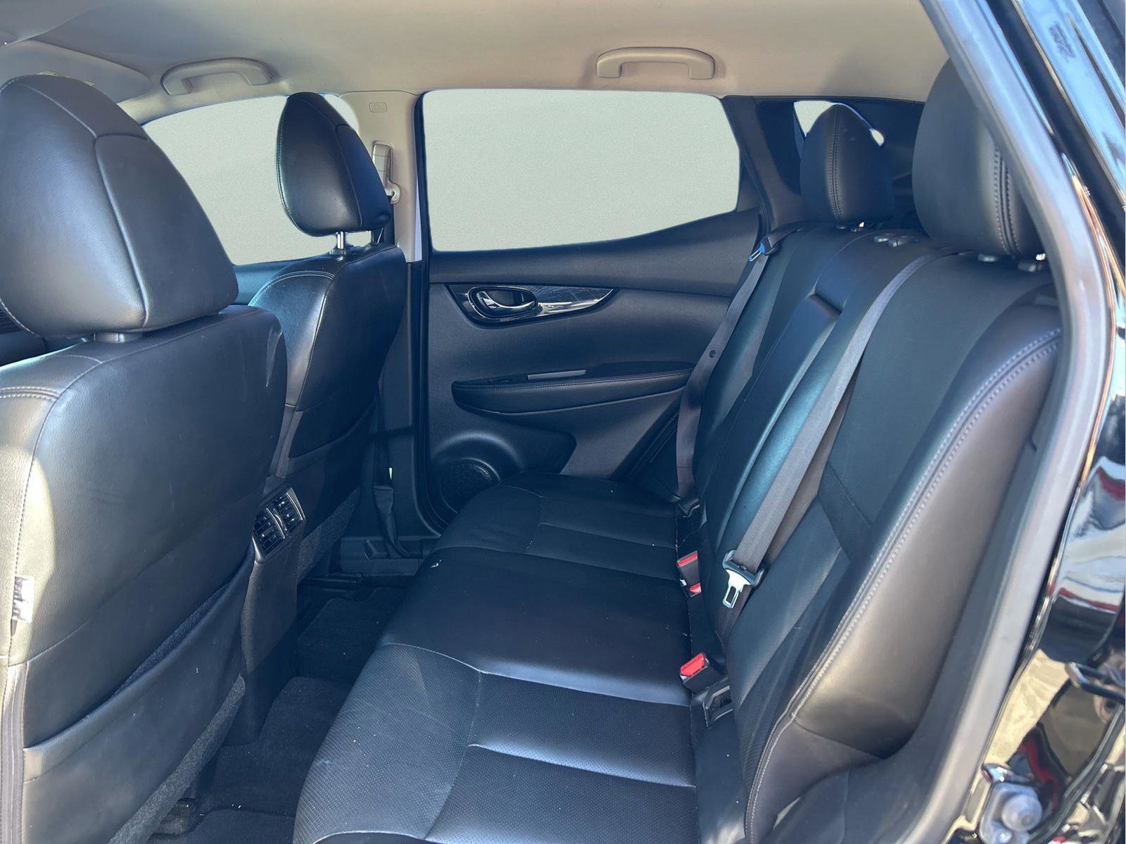 Used 2019 Nissan Rogue Sport SL image 11