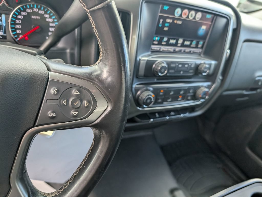 Used 2018 Chevrolet Silverado 1500 LT AWD/4WD image 15