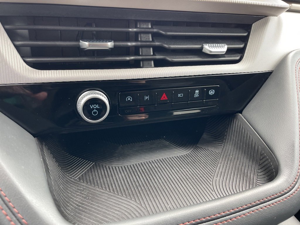 Used 2025 Ford Explorer Active image 13