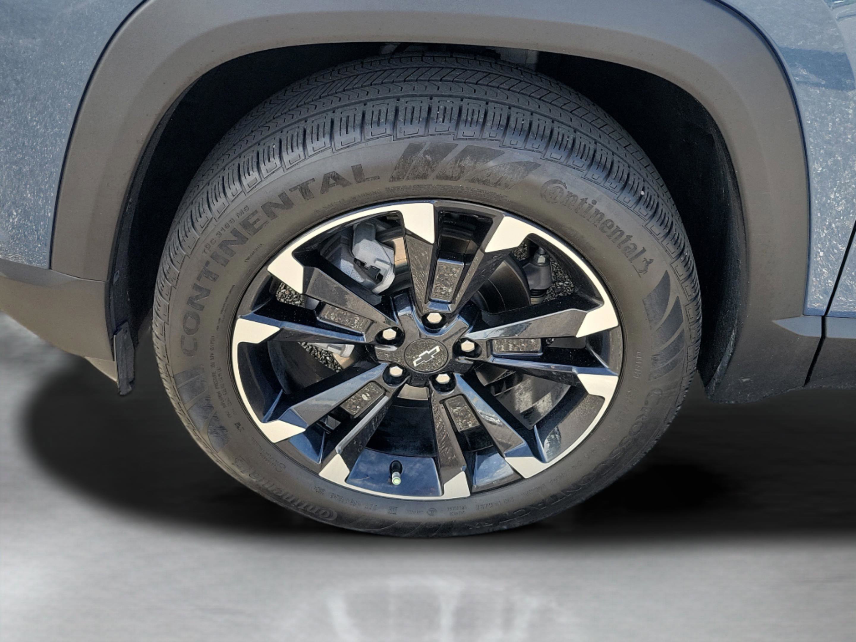 Used 2025 Chevrolet Equinox RS w/ Safety and Technology Package image 37