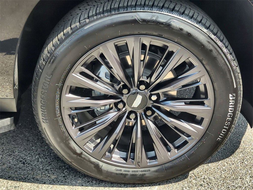 Certified 2025 Cadillac Escalade Sport w/ LPO, ONYX Package image 35
