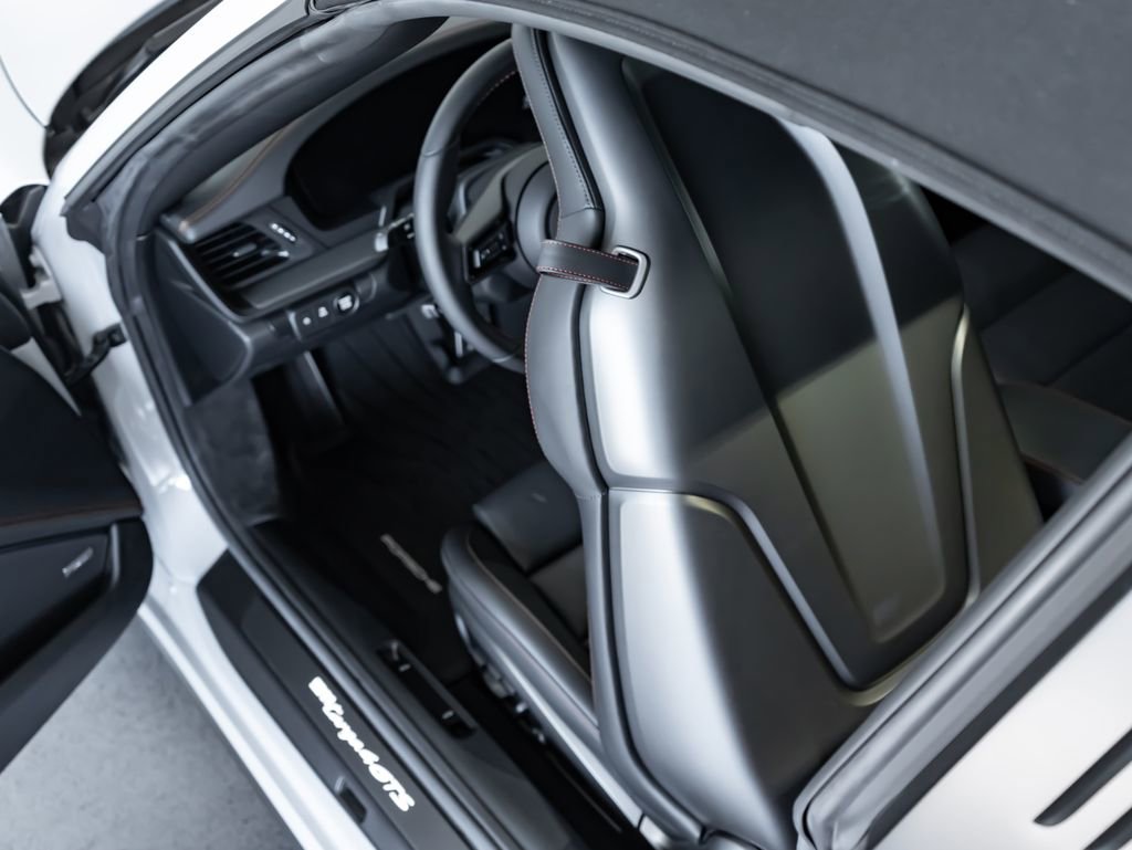 Certified 2026 Porsche 911 Targa 4 GTS image 15