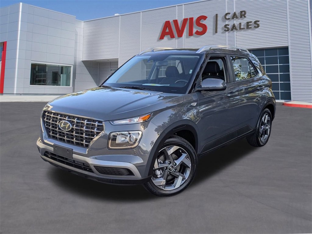 Used 2025 Hyundai Venue SEL image 1