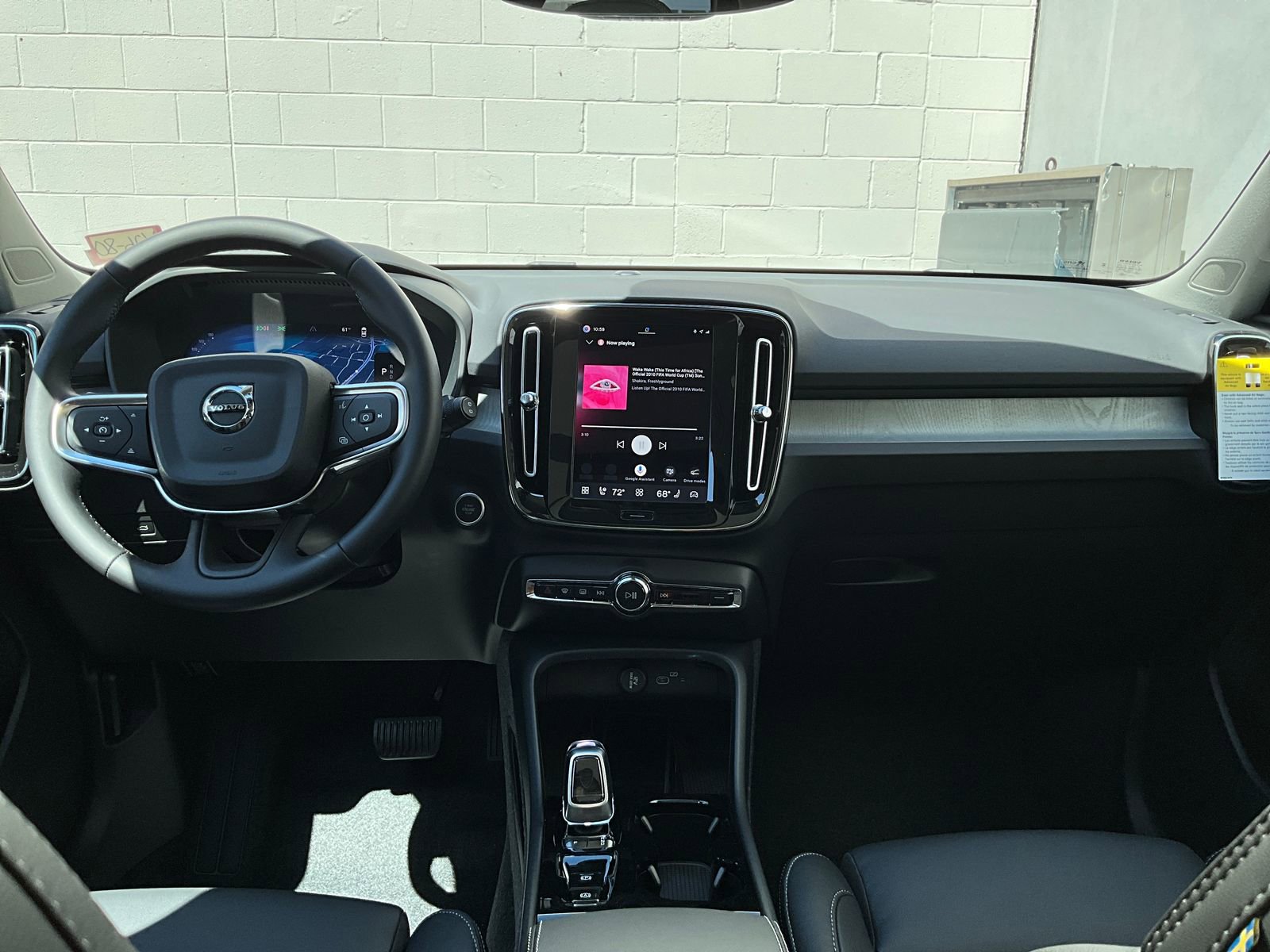 New 2026 Volvo XC40 B5 Plus w/ Climate Package AWD/4WD image 13